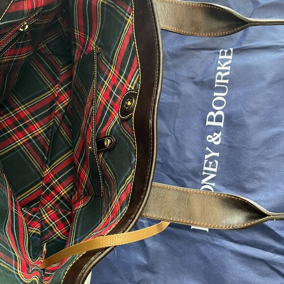 Dooney & Bourke Large Pocket Shopper Leather Tote - Picture 4 of 14